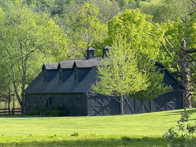 Building Photo - 55 Still Meadow Rd