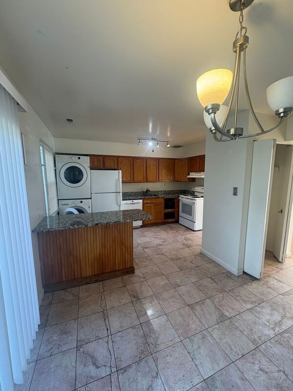 Building Photo - 5521 Walther Ave