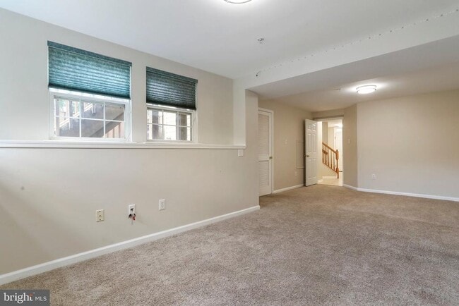 Building Photo - 8818 Papillon Dr