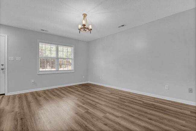 Building Photo - 1404 Old Folkstone Rd