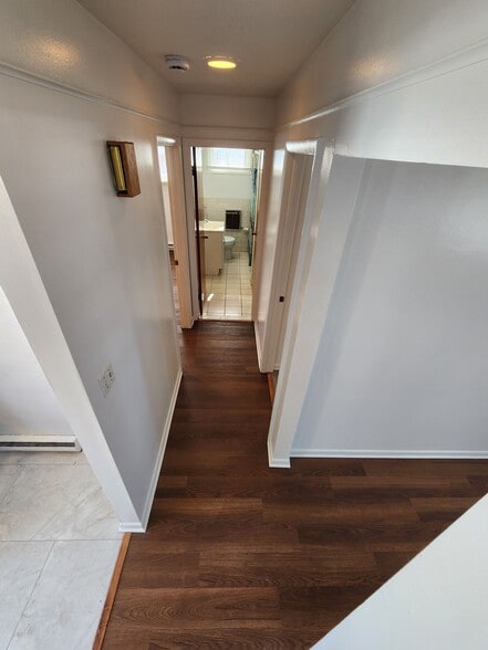 Hallway - 5409 Sandusky Rd