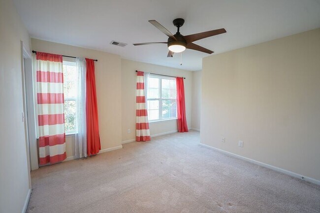 Building Photo - 43 Sand Valley Ct