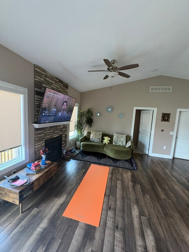 Building Photo - 5668 Prairie Grass Dr
