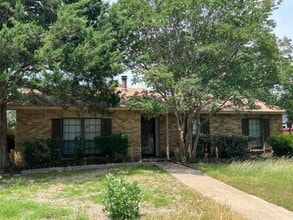 Building Photo - 6525 Ember Ct