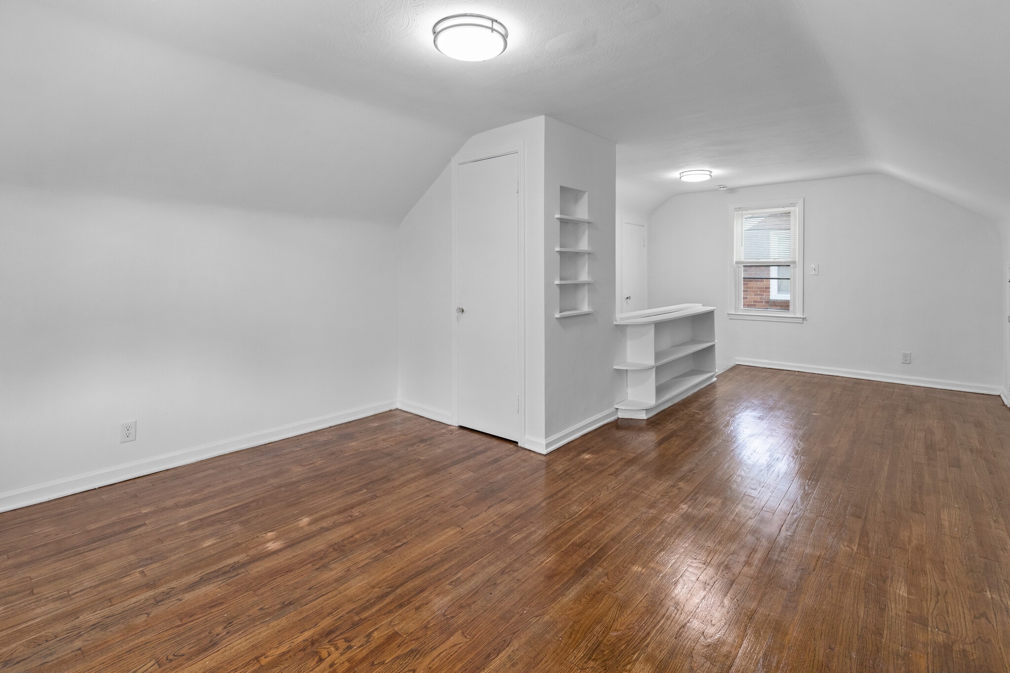 Building Photo - 11336 Minock St