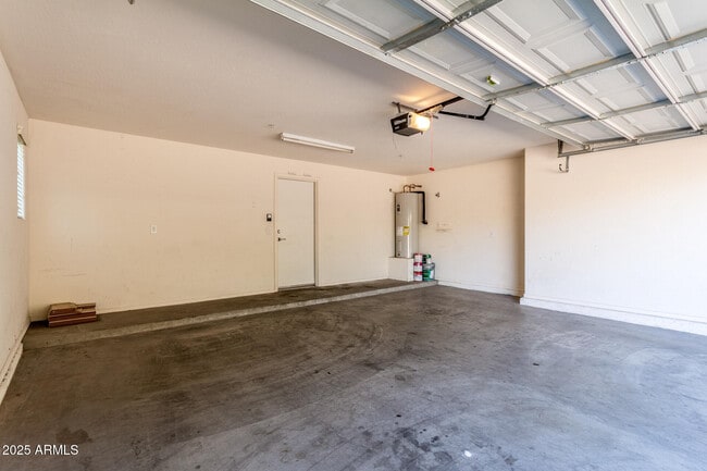 Building Photo - 15240 N 142nd Ave