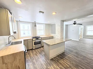 Building Photo - 75 Valley St