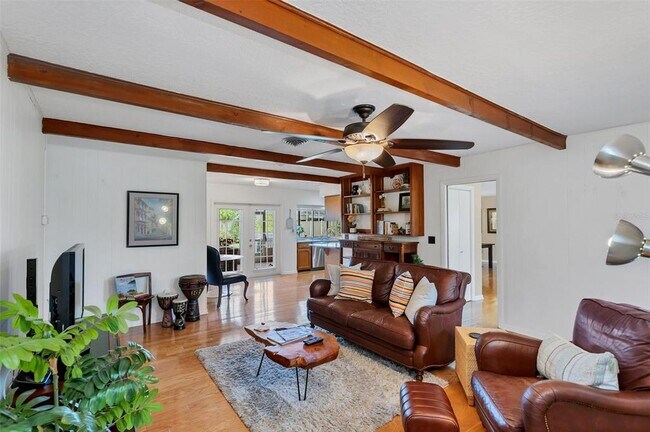 Building Photo - 2490 Lauder Dr