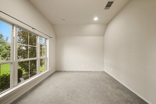 Building Photo - 1303 Paradise Creek Ln