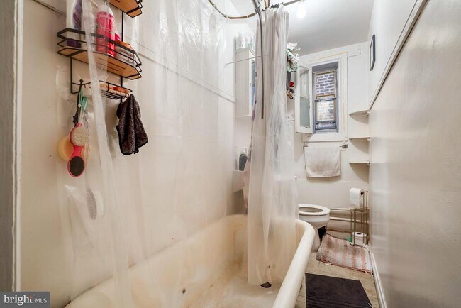 Building Photo - 711 Corinthian Ave