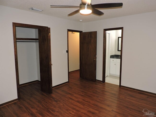 Building Photo - 3480 Blueridge Dr