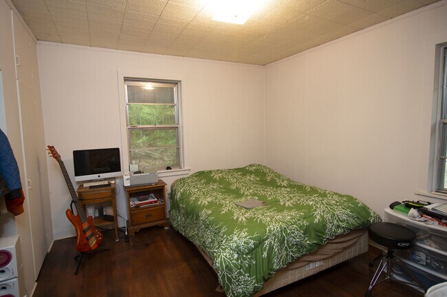 Building Photo - 3206 Jefferson Davis Dr