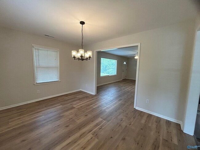 Building Photo - 285 Ruby Dr