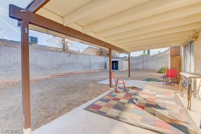 Building Photo - 6261 W La Palma Pkwy