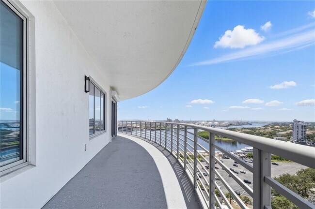 Building Photo - 449 S 12th St