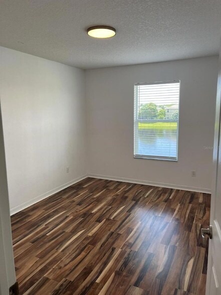 Building Photo - 13500 Applerose Ln