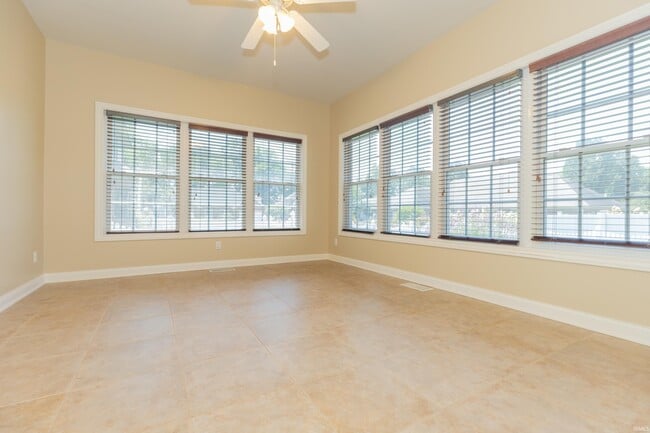 Building Photo - 4595 Prescott Dr