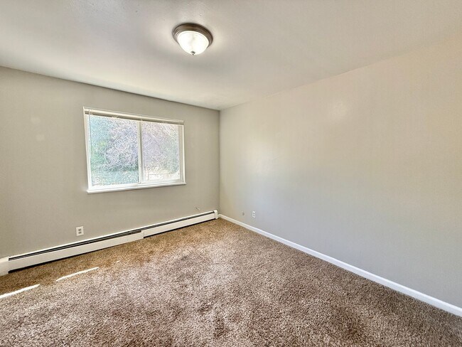 Building Photo - 1059 Westmoreland Rd