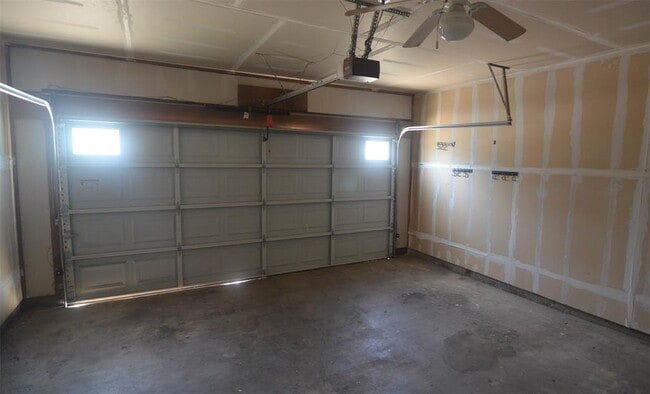 Building Photo - 16402 Malden Dr
