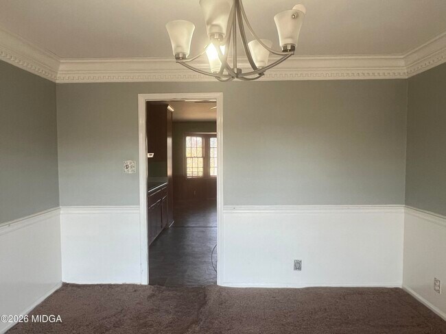 Building Photo - 853 Captain Kell Dr