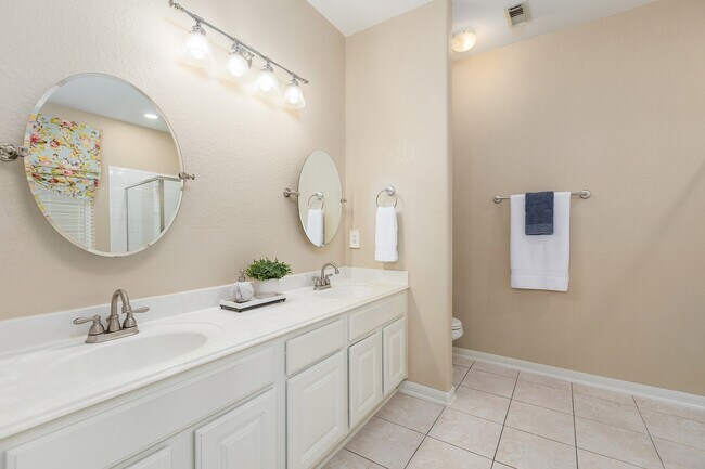 Building Photo - 17255 Mitchell Pass Ln