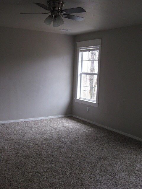 Building Photo - 9224 S Hudson Ave