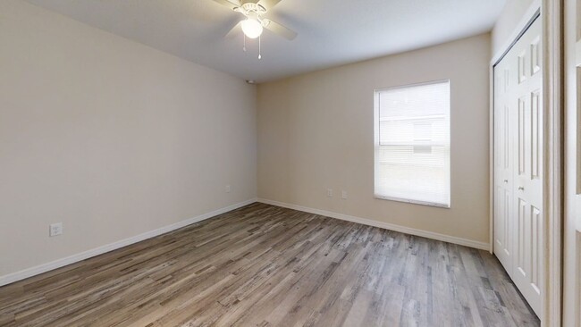 Building Photo - AVAILABLE NOW! Beautiful 2BR/2BA duplex ho...