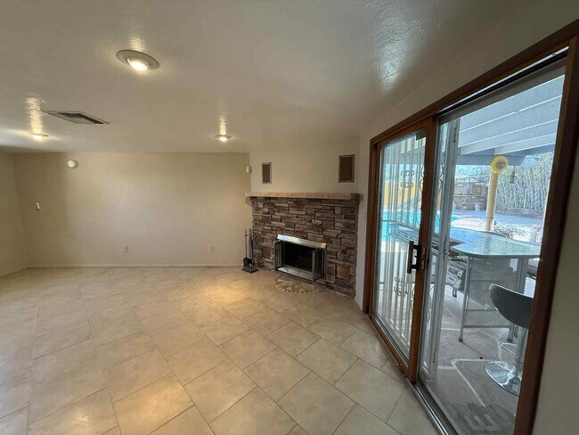 Building Photo - 8574 E Ruby Dr
