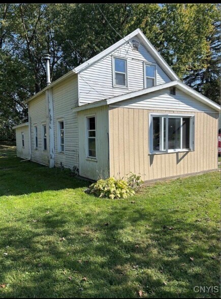 Primary Photo - 952 South St