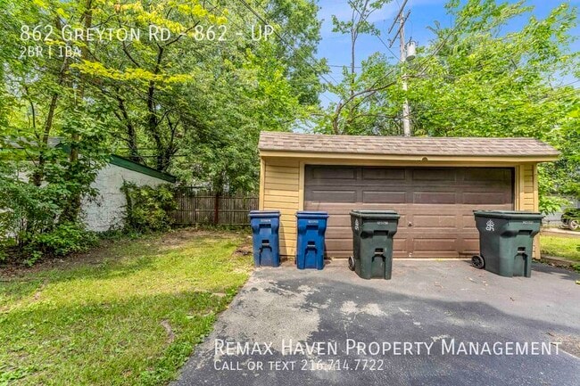 Building Photo - 862 Greyton Rd