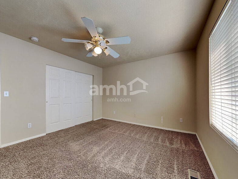 Building Photo - 11963 S Powder Cv