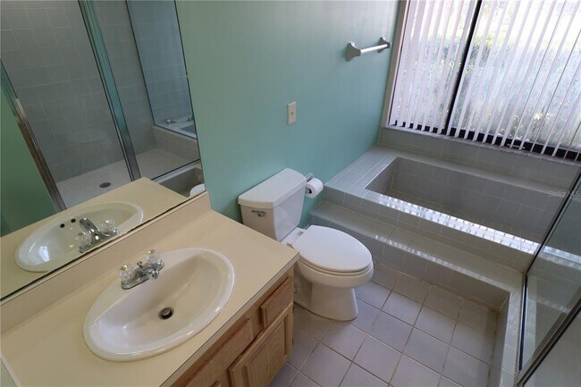 Building Photo - 5424 Saddlebrook Way