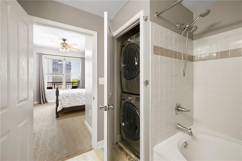 Building Photo - 1101 Juniper St NE