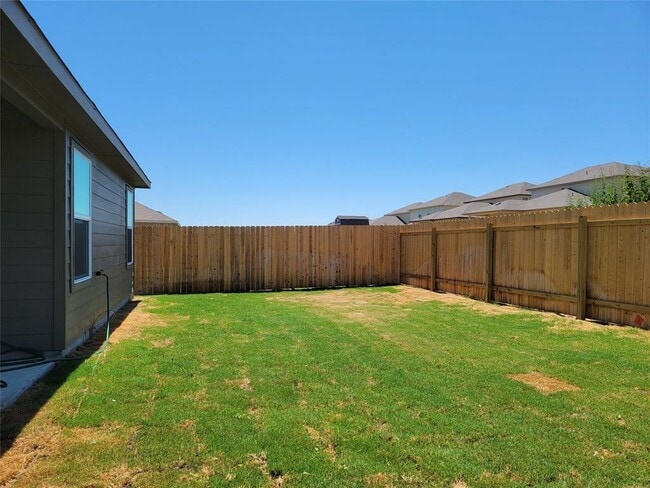 Building Photo - 100 Montego St