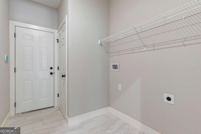 Building Photo - 380 Ansley Dr