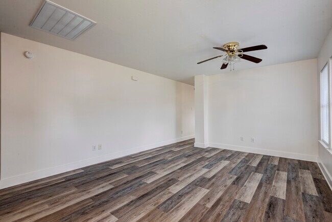 Building Photo - 9622 Farrell Dr