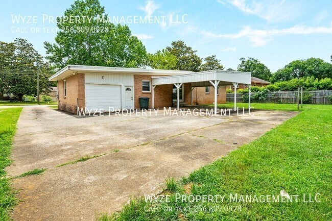 Building Photo - 11005 Louis Dr SE