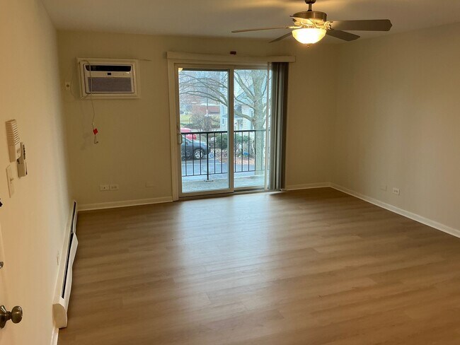 Building Photo - 84 W Belvidere Rd