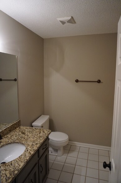 Building Photo - 13254 Dickens Ln