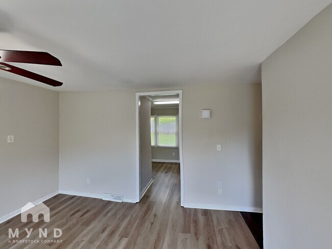 Building Photo - 730 Dunbrook Ln