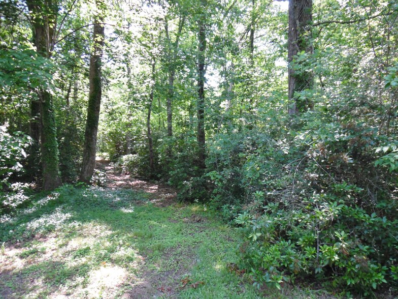 Building Photo - 2638 Table Rock Rd