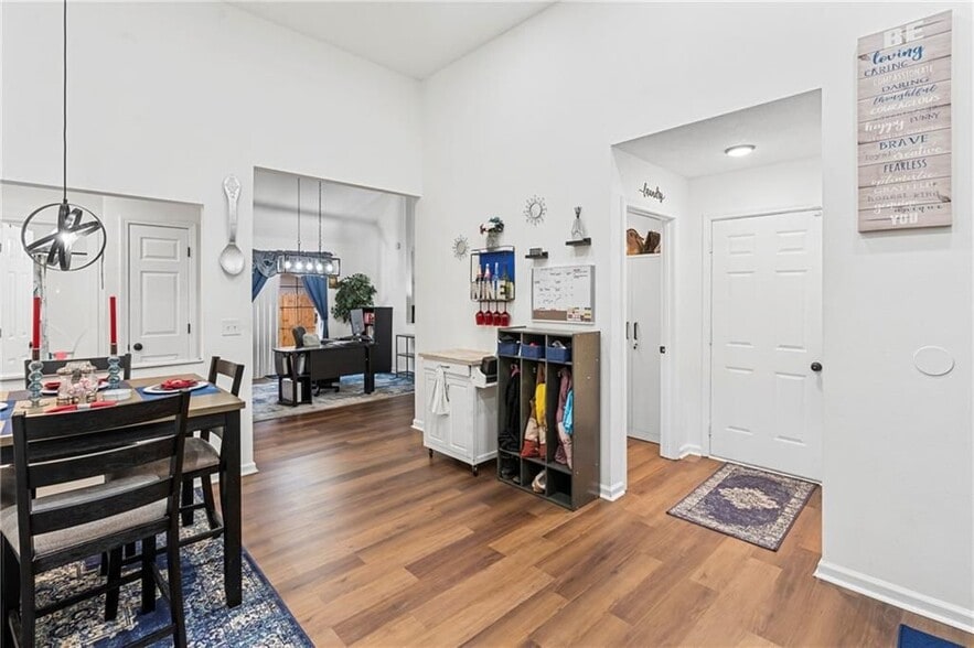 Building Photo - 4909 Truitt Ln