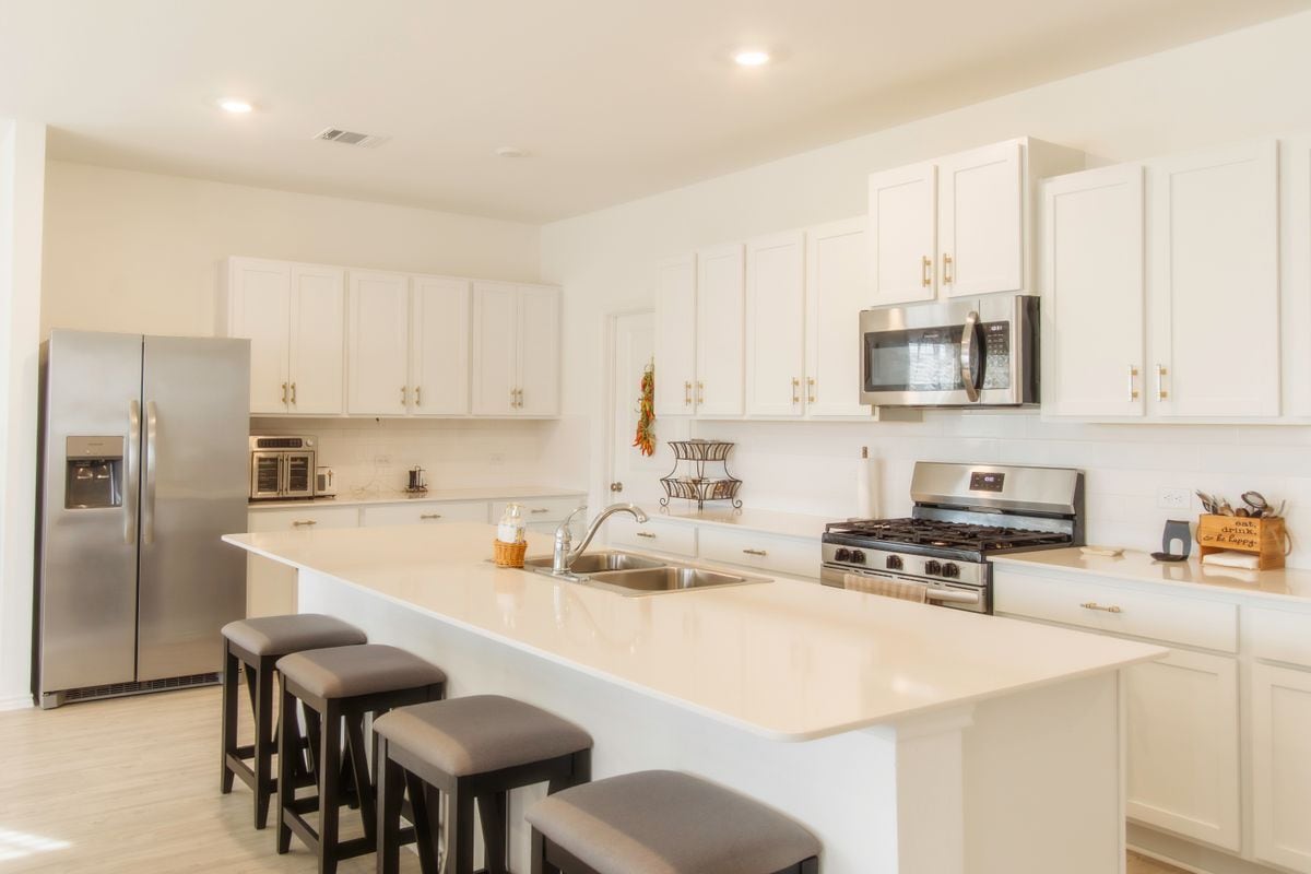 Building Photo - 913 Coulee Dr