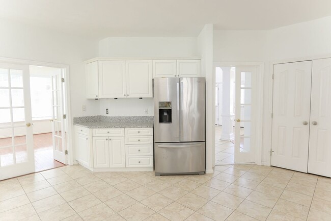 Building Photo - Gorgeous 5 Bedroom Rental in Virginia Beach