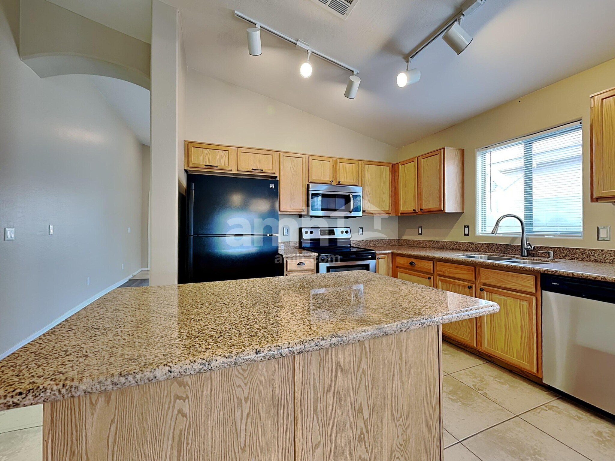 Building Photo - 45611 W Tulip Ln