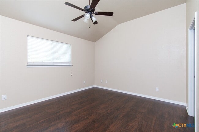 Building Photo - 1102 Grace Point Dr