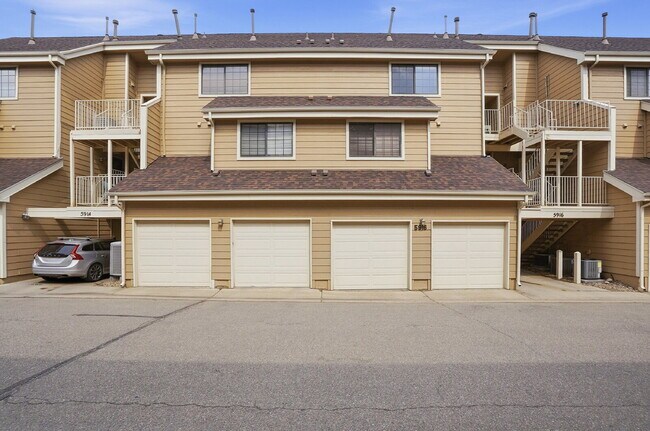 Building Photo - $1,945.95- 1 Bed, 1 Bath Updated Lofted Condo in Boulder with Central AC and In-Unit Laundry!