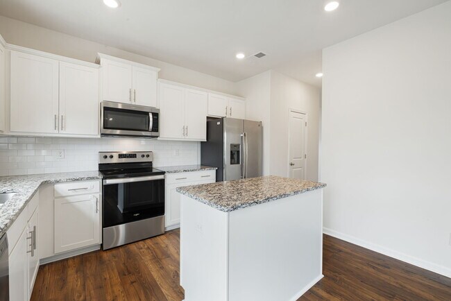 Building Photo - 206 Marathon Ln