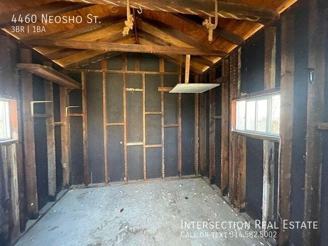 Building Photo - 4460 Neosho St