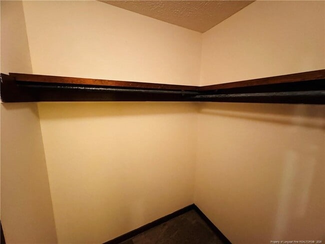 Building Photo - 446 Wilder Dr